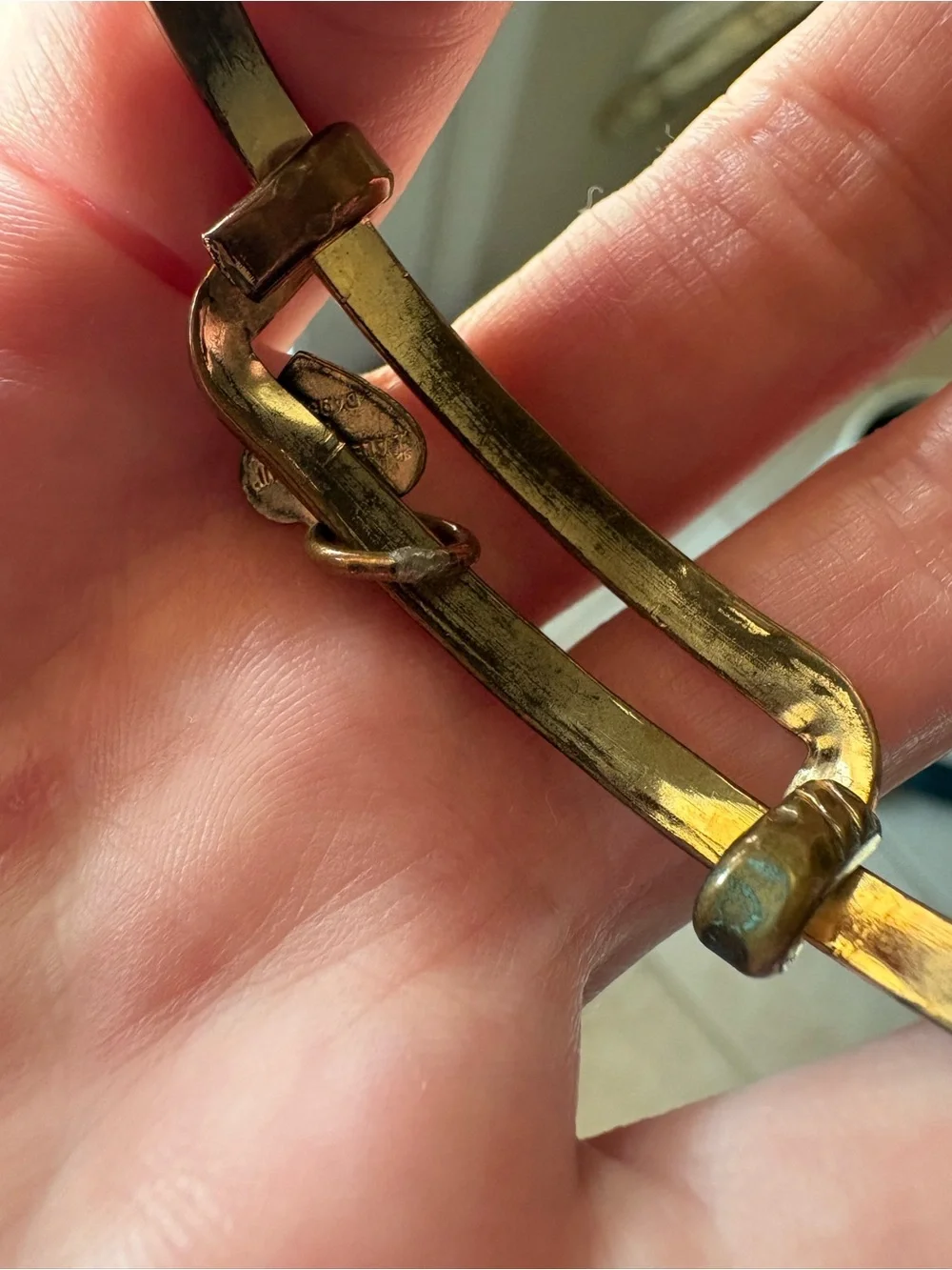 Vintage gold tone bracelet Alex and Ani